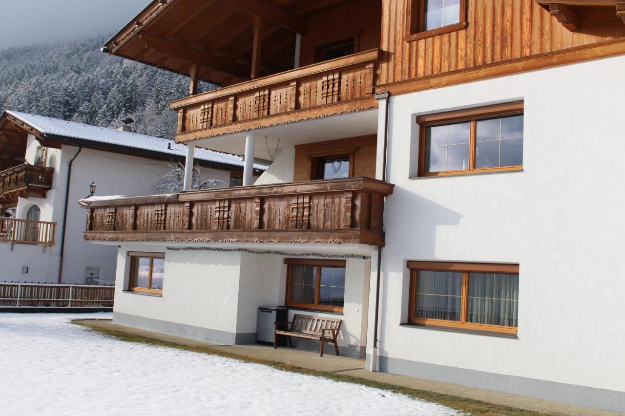 Ferienwohnung Auszeit Stubai Fulpmes Ngoại thất bức ảnh