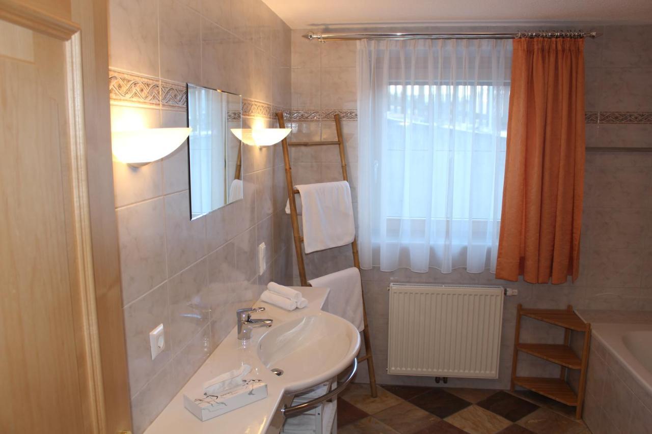 Ferienwohnung Auszeit Stubai Fulpmes Ngoại thất bức ảnh